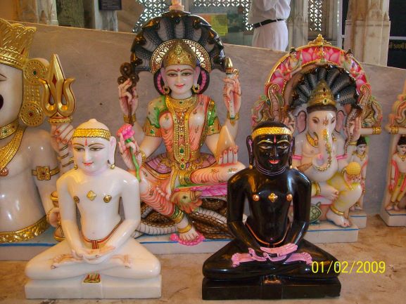 Jain idols