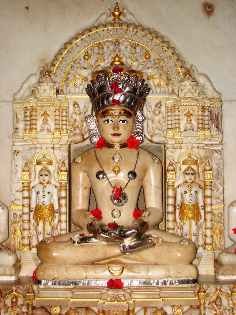 श्री चन्द्रप्रभस्वामि Shree Chandraprabh swami Jain Temple : Prabhas Patan श्री चन्द्रप्रभस्वामि Shree Chandraprabh swami Jain Temple : Prabhas Patan